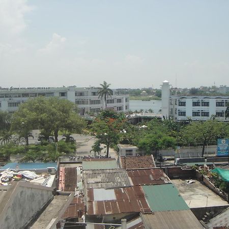 Holiday Diamond Hotel Hue Exterior photo